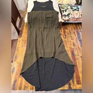 Flowy, black and olive green dress✨ Forever 21 womens Sz S